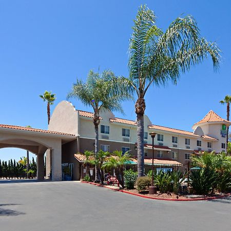 Holiday Inn Express Hotel & Suites San Diego-Escondido By Ihg Exterior foto