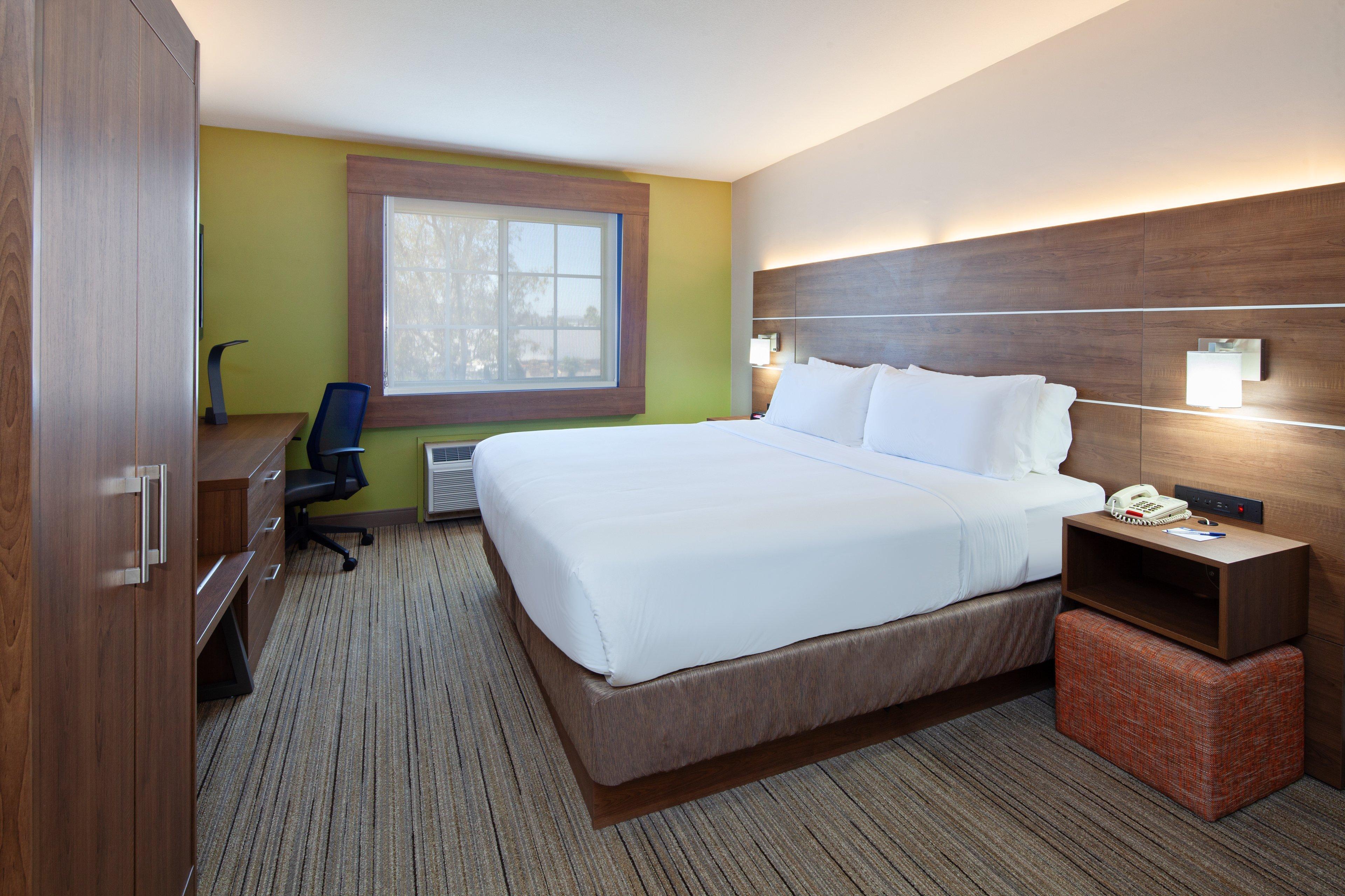 Holiday Inn Express Hotel & Suites San Diego-Escondido By Ihg Exterior foto