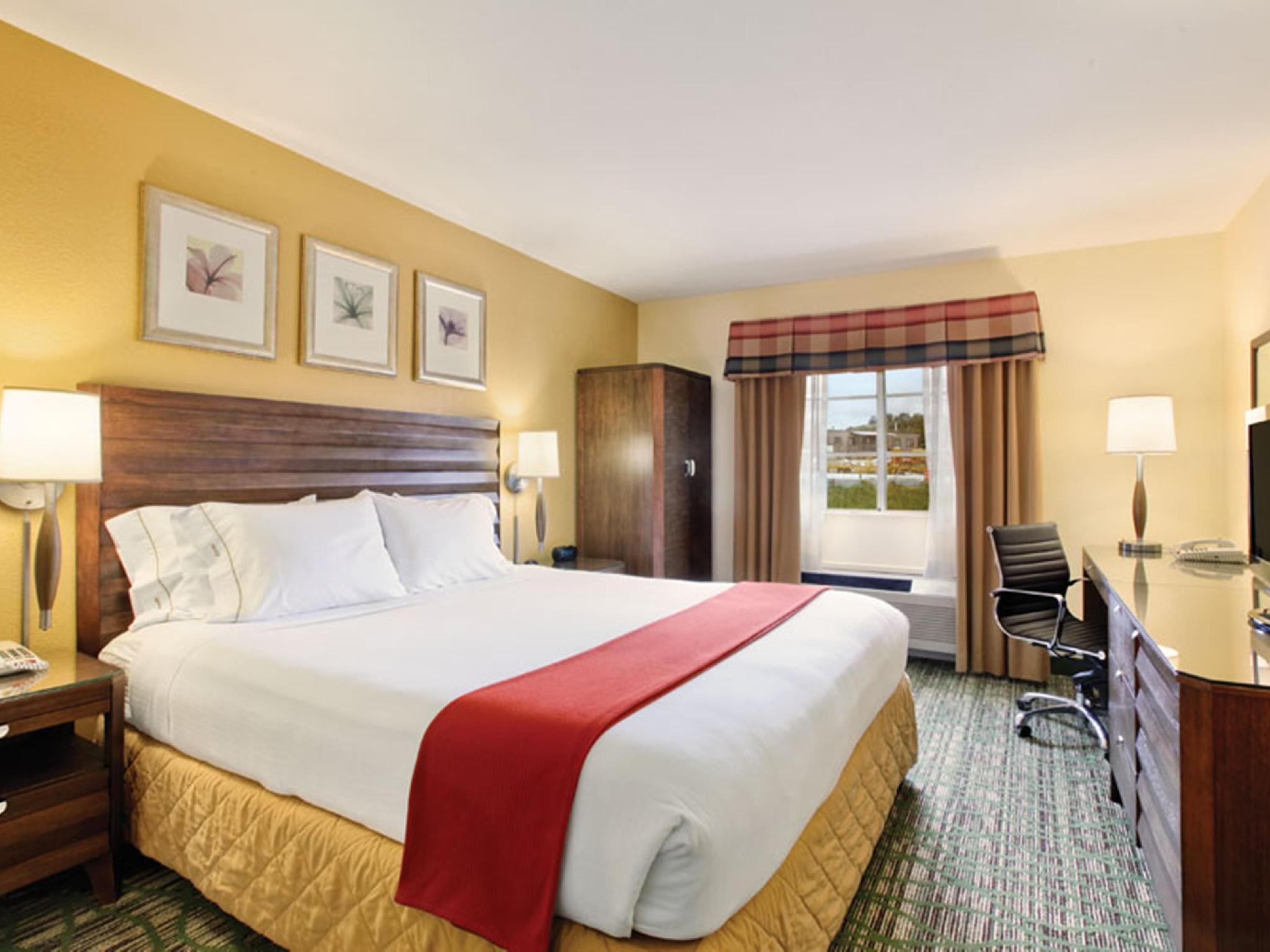Holiday Inn Express Hotel & Suites San Diego-Escondido By Ihg Exterior foto