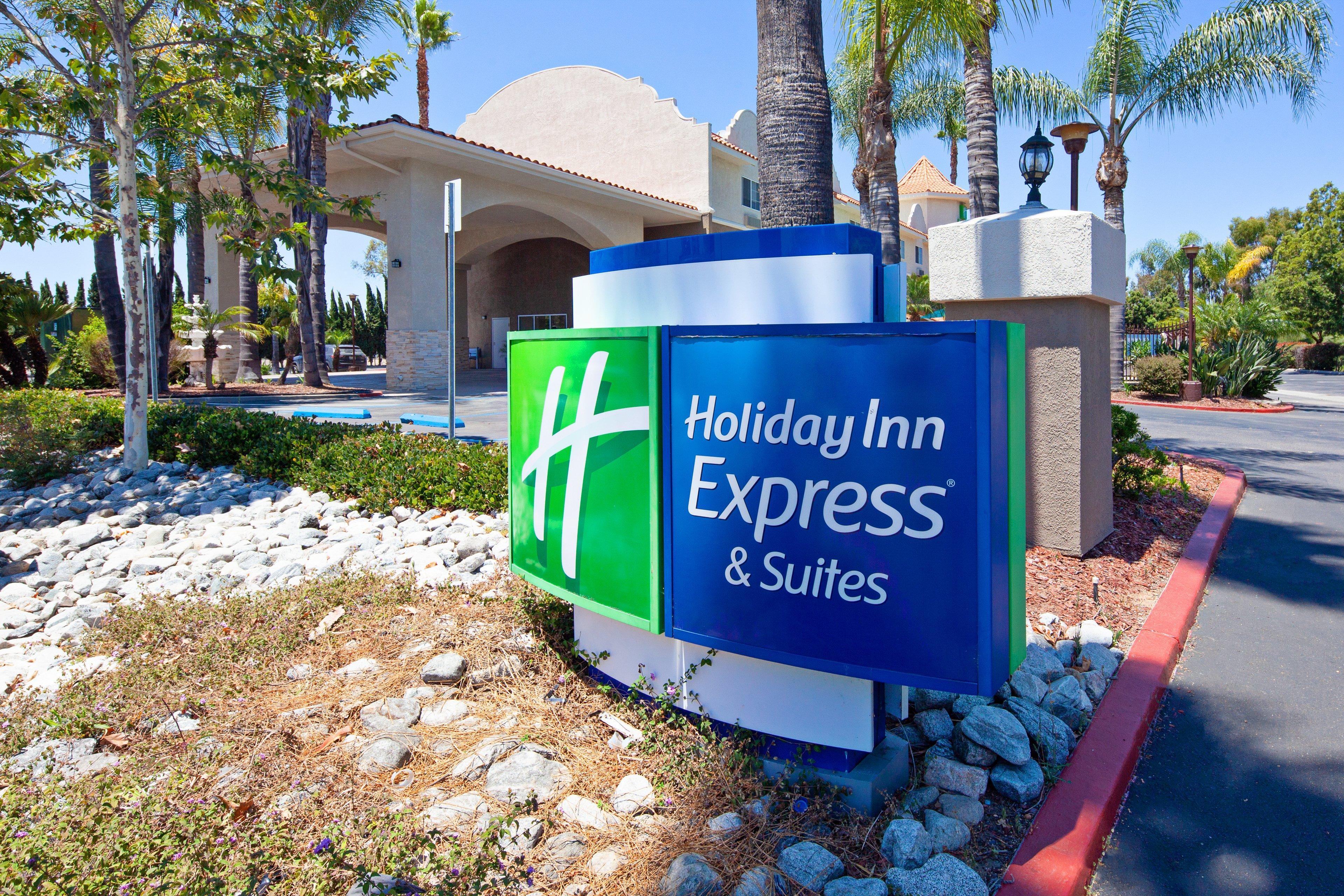 Holiday Inn Express Hotel & Suites San Diego-Escondido By Ihg Exterior foto