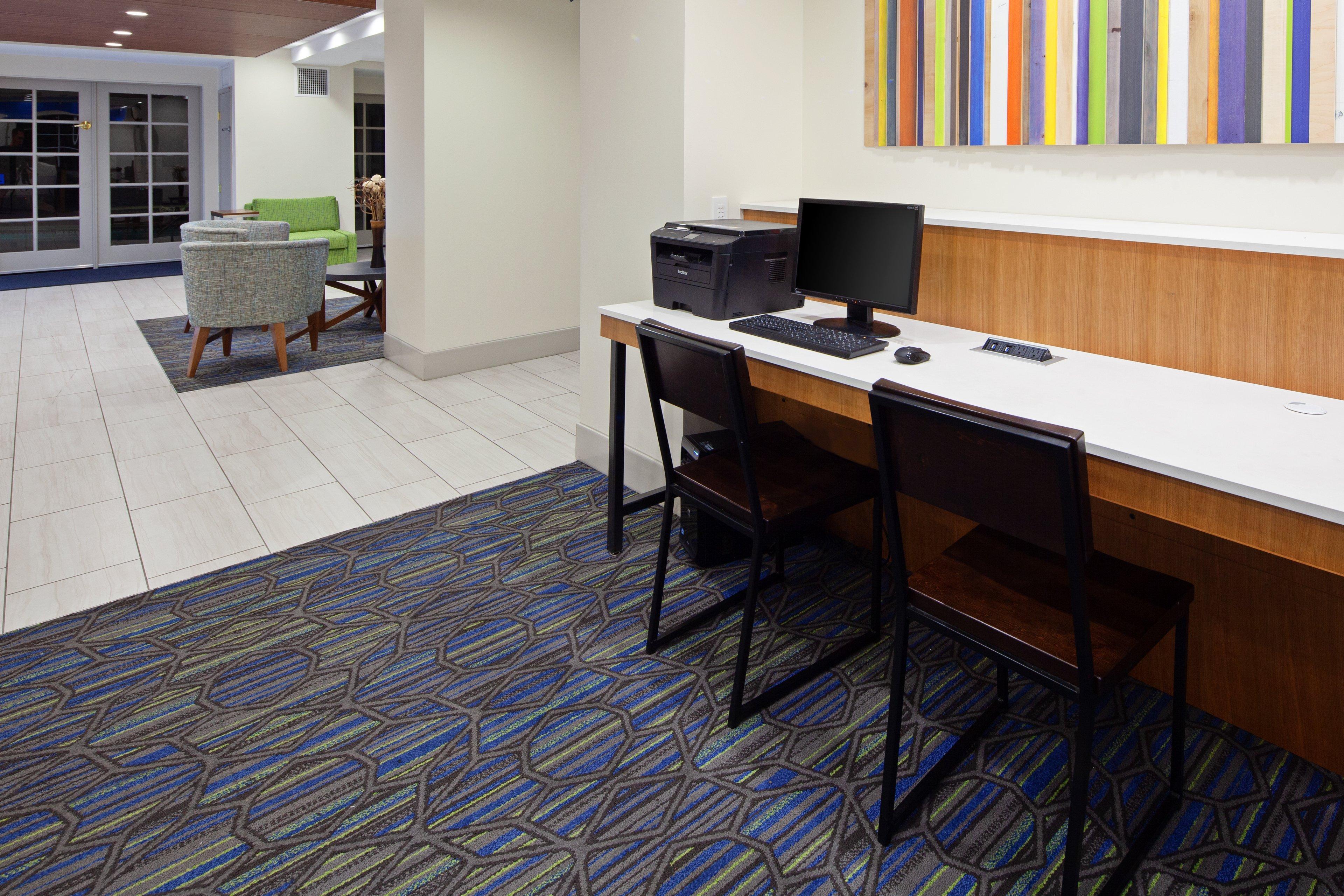Holiday Inn Express Hotel & Suites San Diego-Escondido By Ihg Exterior foto