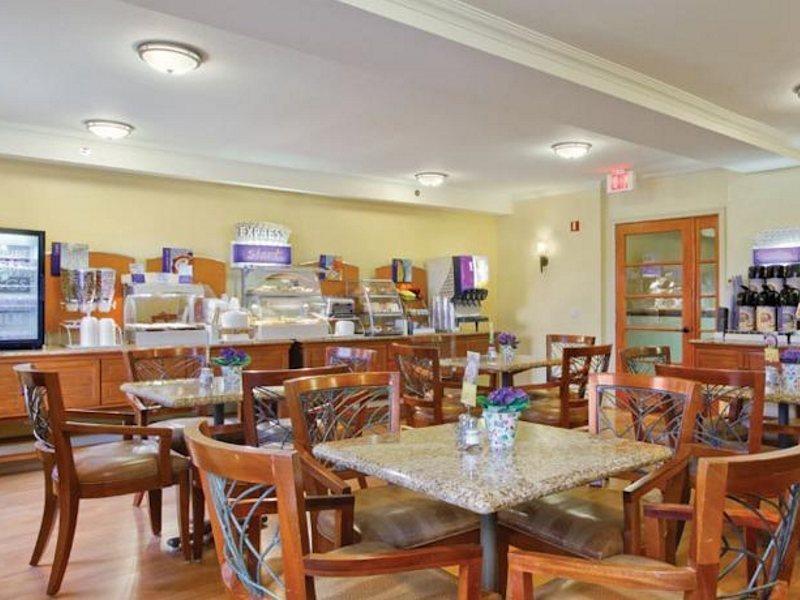 Holiday Inn Express Hotel & Suites San Diego-Escondido By Ihg Exterior foto
