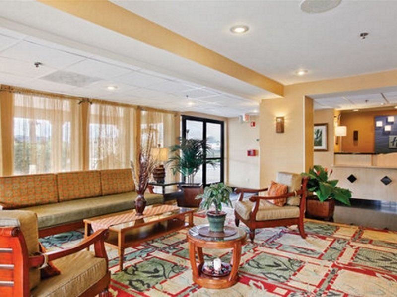 Holiday Inn Express Hotel & Suites San Diego-Escondido, An Ihg Hotel Exterior foto